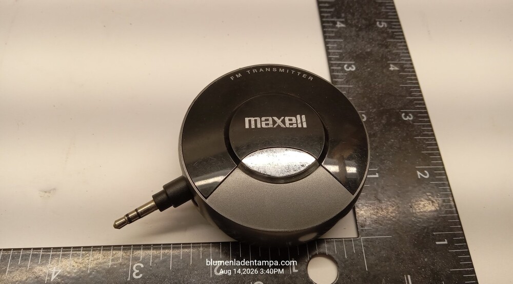 Maxell MCAP-131 Portable FM Transmitter 3.5mm Aux 4-Frequency Battery Powered